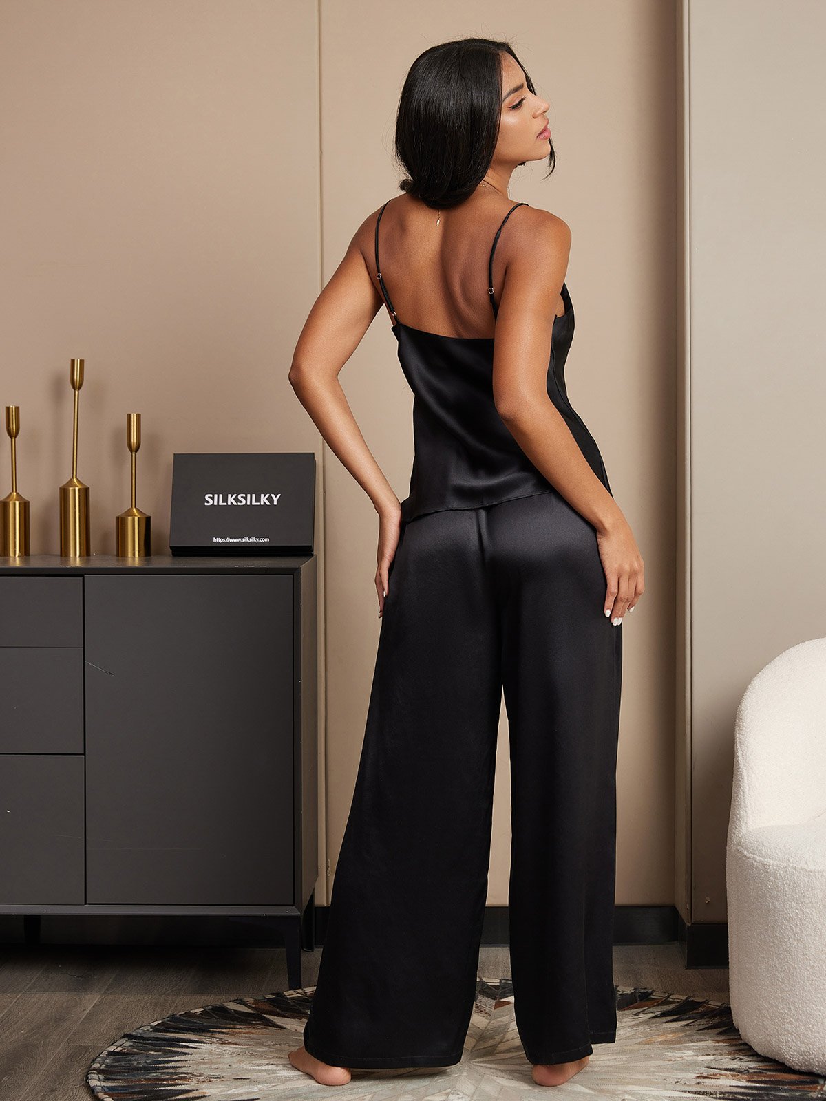 Set da pigiama in pura seta con top cami e pantaloni a gamba ampia