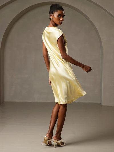 Elegante Camisola in Pura Seta Con Scollo a V