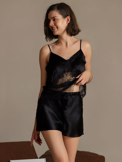 Set in seta pura con camisole in pizzo