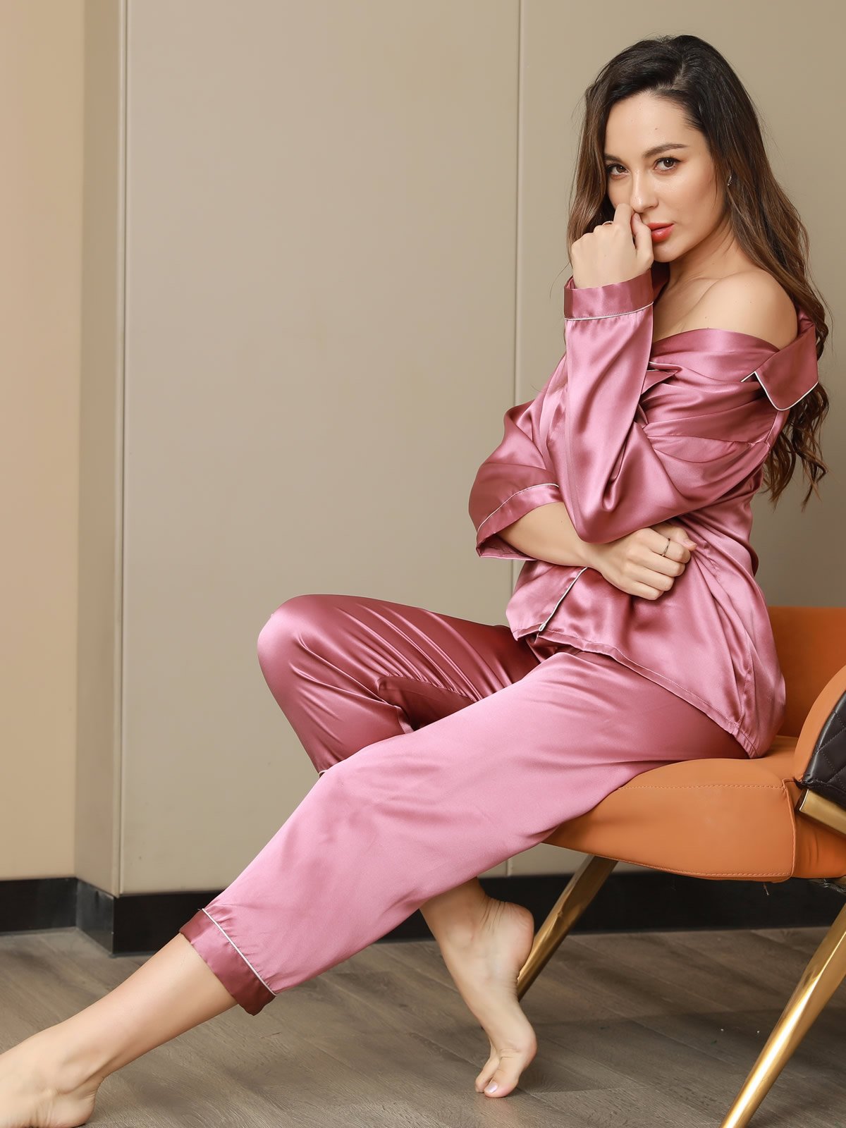 Set Pigiama Classico Lungo Da Donna in 100% Seta di Gelso