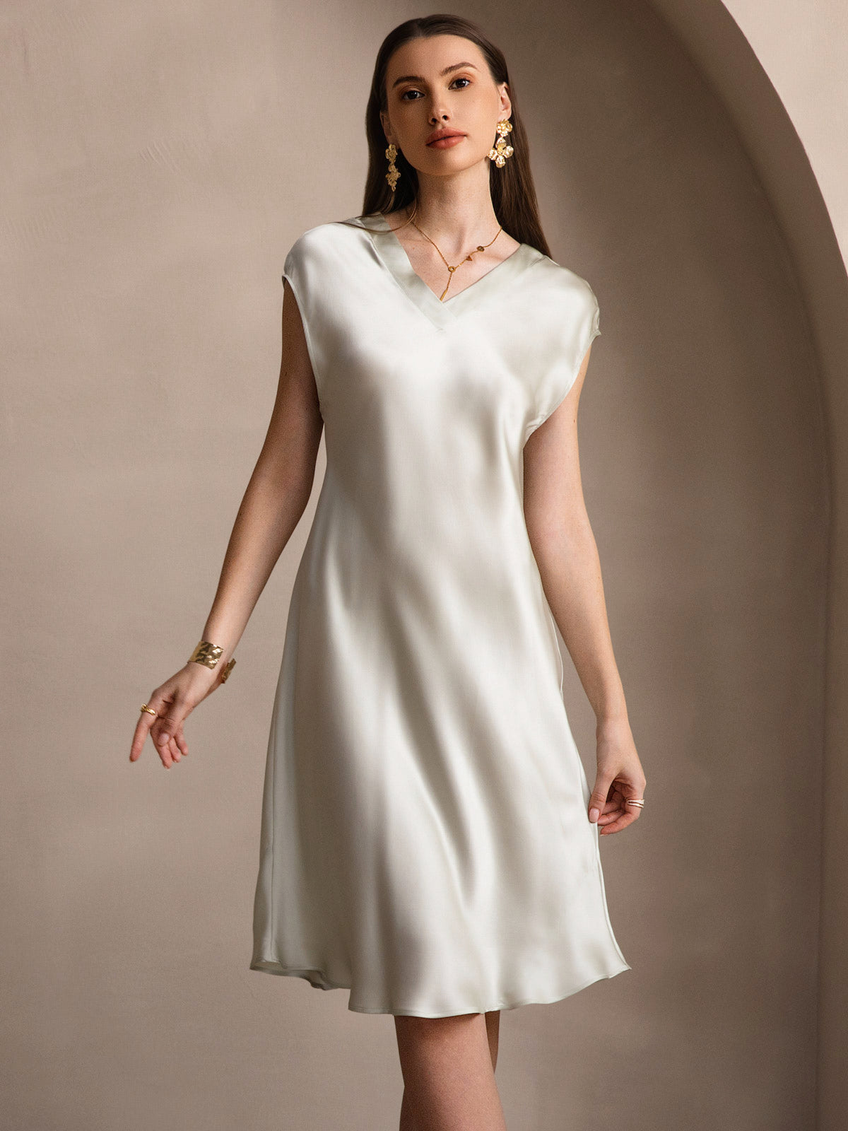 Elegante Camisola in Pura Seta Con Scollo a V